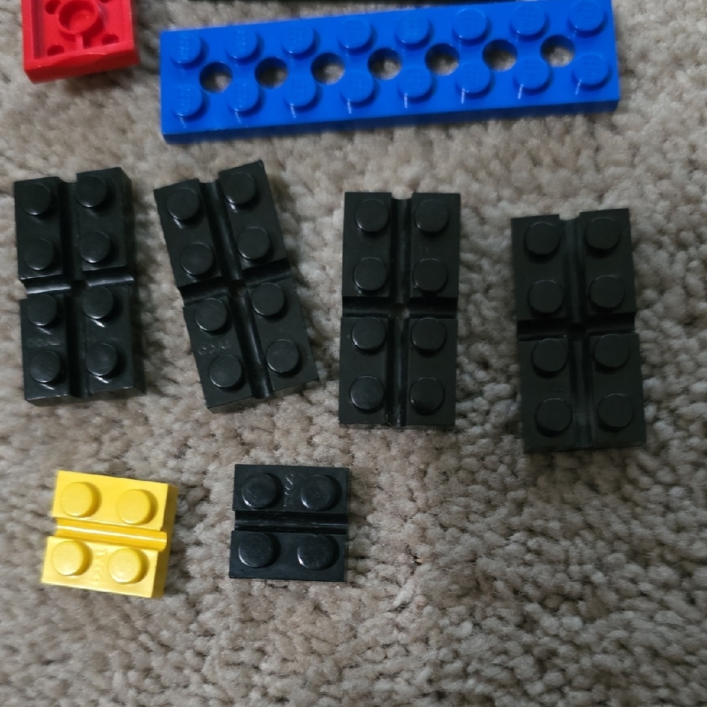 LEGO Building Blocks Set - Unique Pieces and Parts - Picture 7 of 9